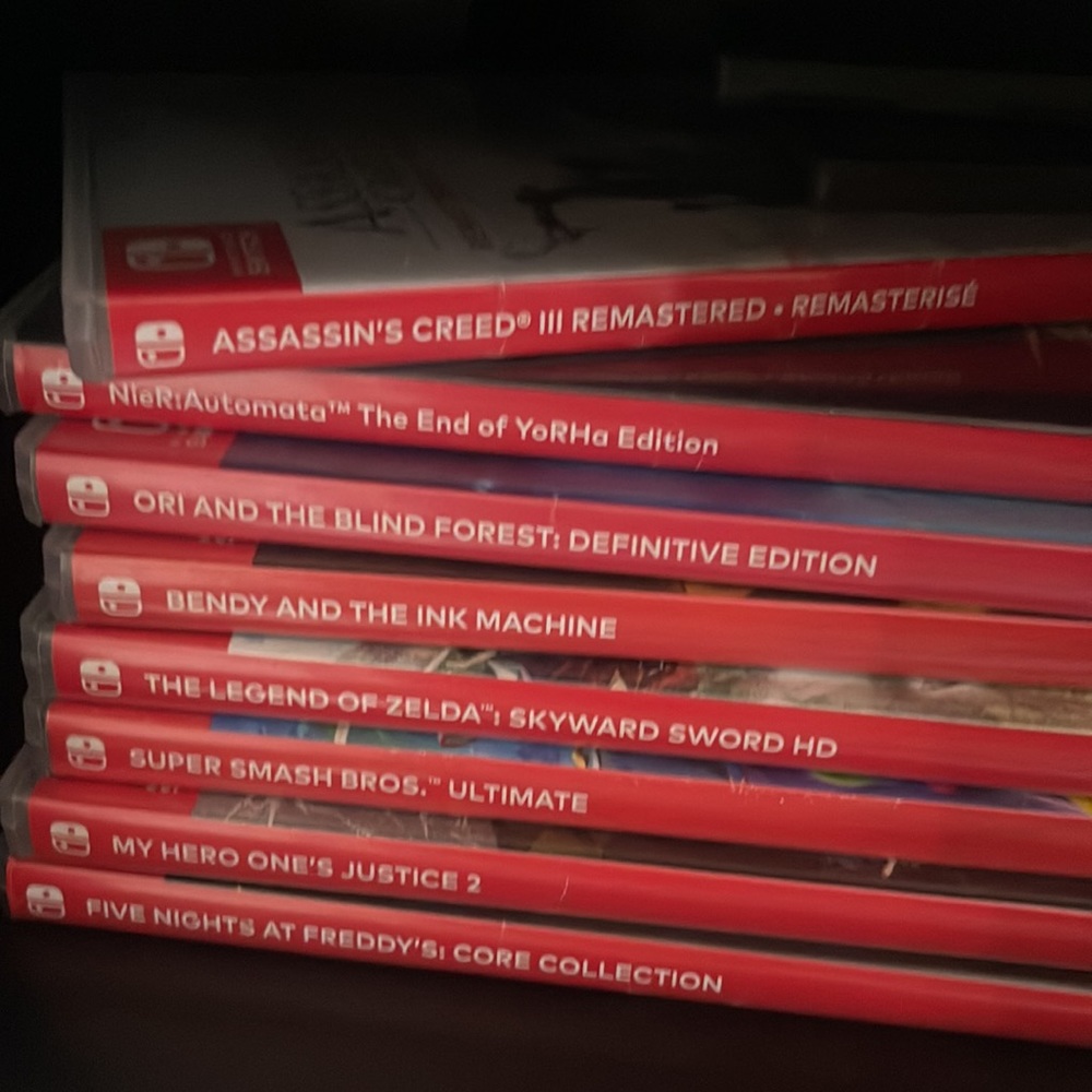 Nintendo Switch - Picture 3 of 3